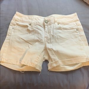 White American Eagle shorts